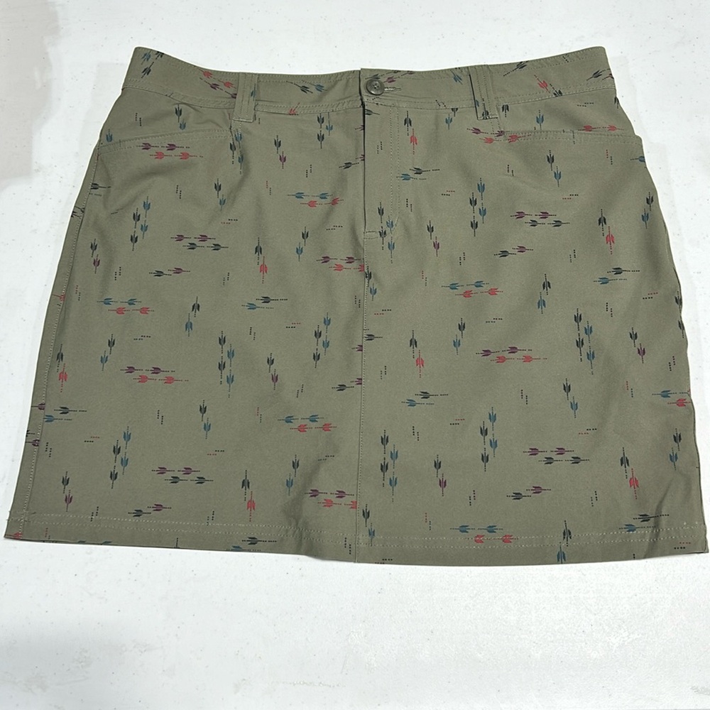 Eddie Bauer Adventurer Women's 2.0 Olive Green Skort Size 12